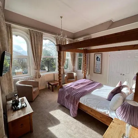 Broughton Craggs Country house