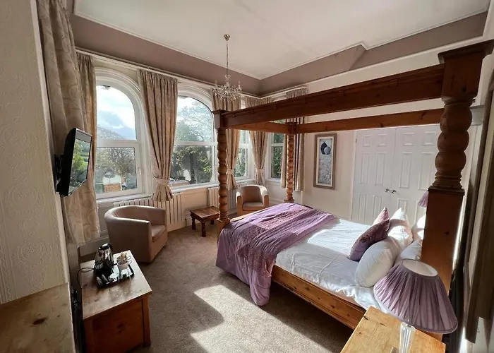 Broughton Craggs Country house