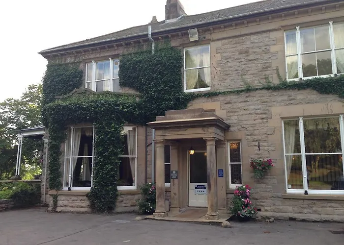 布劳顿克雷格斯酒店 *